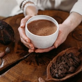 Cacao ceremonială: beneficii și mod de preparare