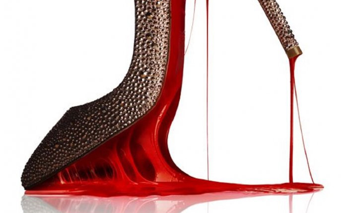 Motivul pentru care pantofii Louboutin au talpa roșie