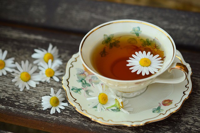 cele mai bune ceaiuri pentru gat inflamat