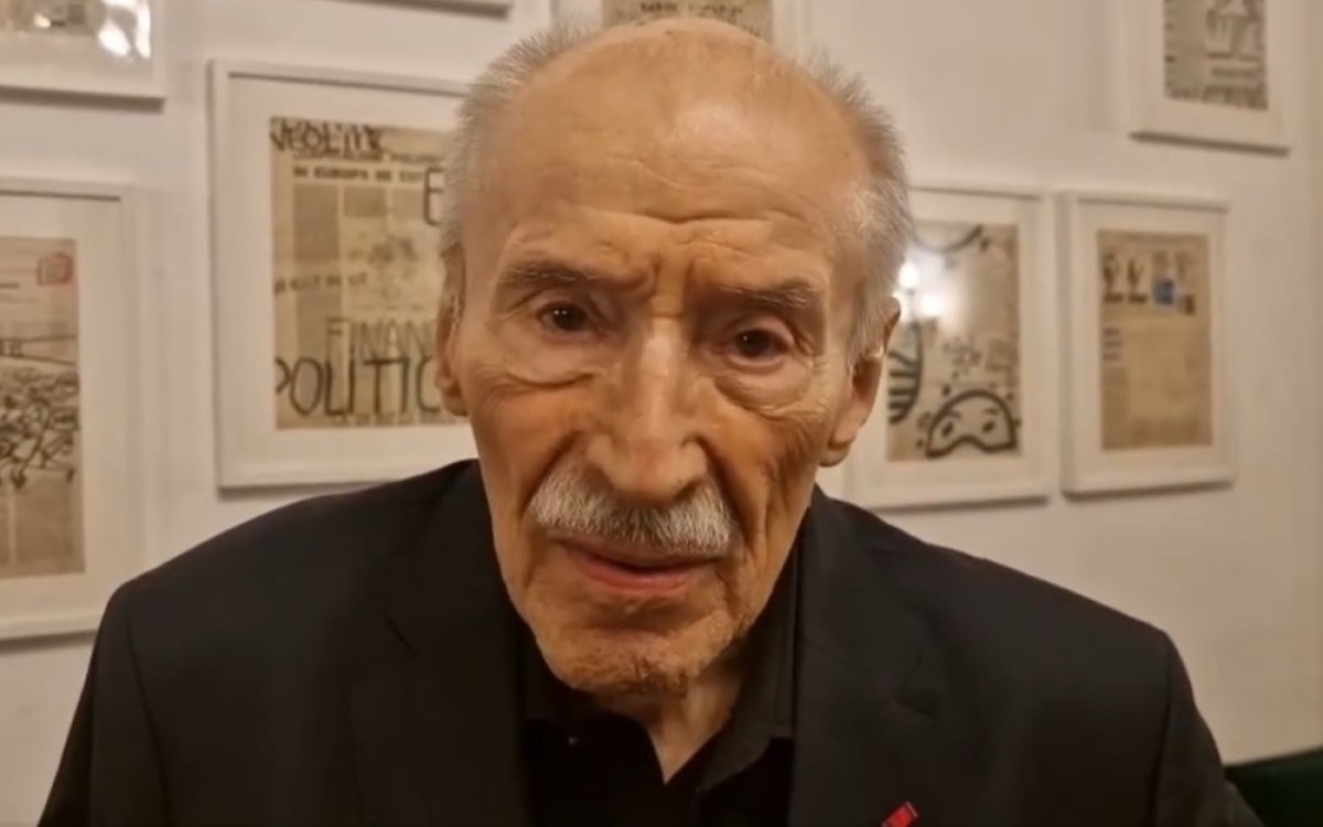 Victor Rebengiuc, surprins la plimbare în parcul Cișmigiu, la 92 de ani. Ce mesaj le-a transmis reporterilor