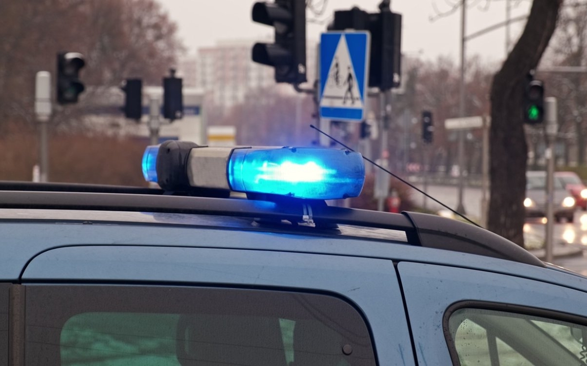 Doi minori de 7 și 11 ani din Târgu Mureș au fost loviți de o mașină pe trecerea de pietoni. Unul dintre copii a fost grav rănit