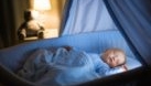 Care este poziția corectă a bebelușului în timpul somnului